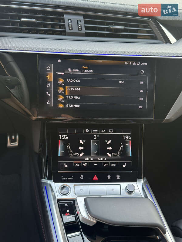 Внедорожник / Кроссовер Audi Q8 e-tron 2023 в Черновцах