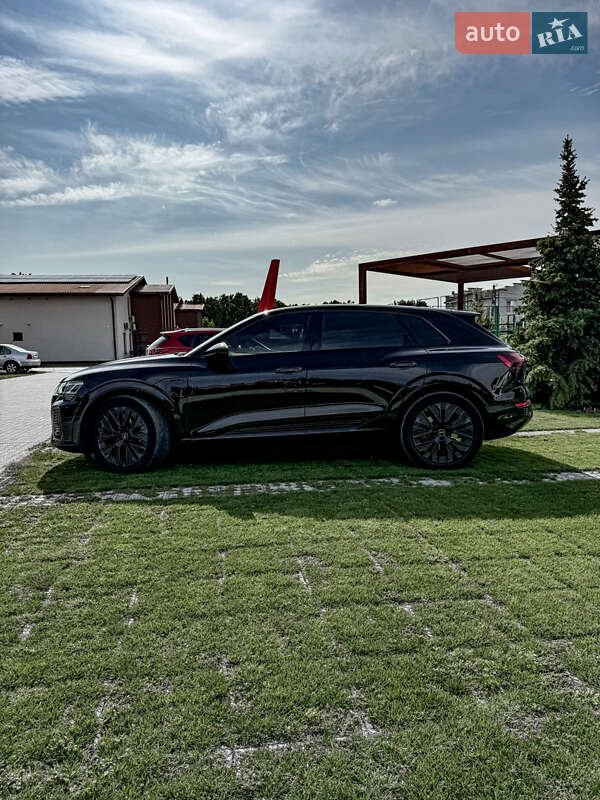 Внедорожник / Кроссовер Audi Q8 e-tron 2023 в Черкассах