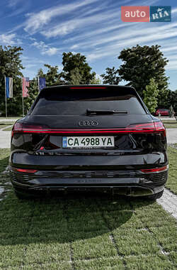 Внедорожник / Кроссовер Audi Q8 e-tron 2023 в 