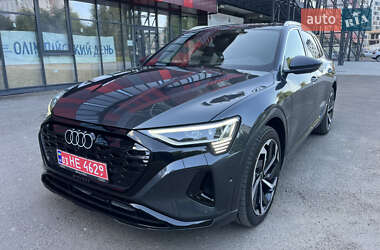 Позашляховик / Кросовер Audi Q8 e-tron 2023 в Рівному