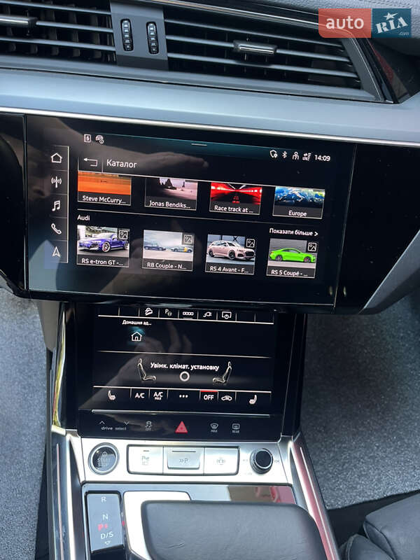 Внедорожник / Кроссовер Audi Q8 e-tron 2023 в Ровно