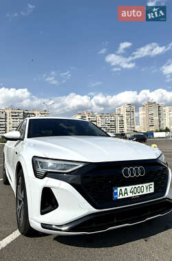 Позашляховик / Кросовер Audi Q8 e-tron 2023 в Києві