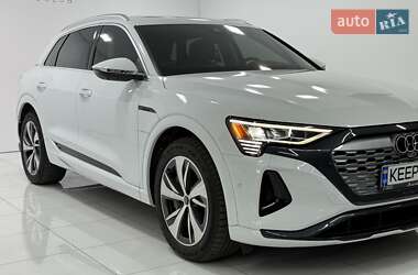 Внедорожник / Кроссовер Audi Q8 e-tron 2023 в 