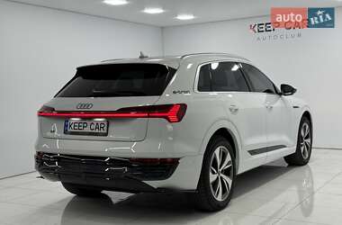 Внедорожник / Кроссовер Audi Q8 e-tron 2023 в 