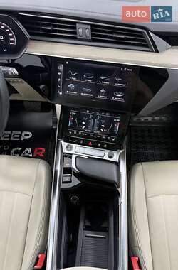 Внедорожник / Кроссовер Audi Q8 e-tron 2023 в 