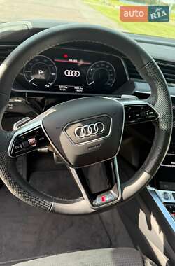 Внедорожник / Кроссовер Audi Q8 e-tron 2023 в 