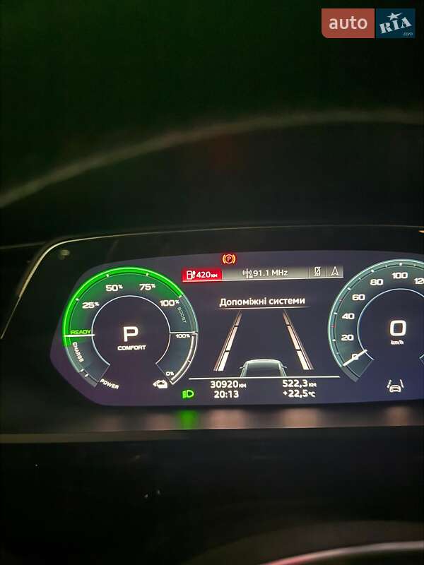 Позашляховик / Кросовер Audi Q8 e-tron 2023 в Львові