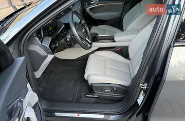 Внедорожник / Кроссовер Audi Q8 e-tron 2024 в 