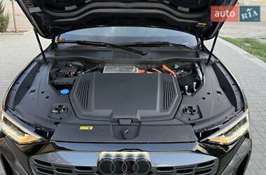 Внедорожник / Кроссовер Audi Q8 e-tron 2024 в 