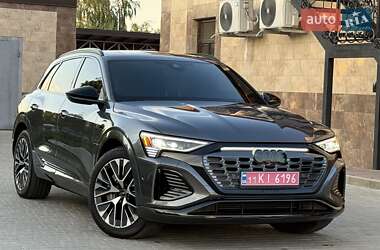Внедорожник / Кроссовер Audi Q8 e-tron 2024 в 