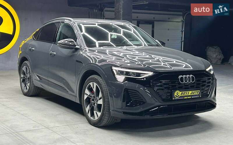 Внедорожник / Кроссовер Audi Q8 e-tron 2023 в 