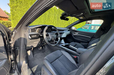 Внедорожник / Кроссовер Audi Q8 e-tron 2023 в 