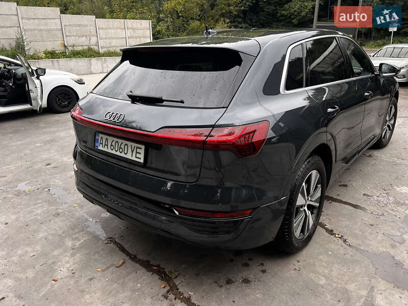 Внедорожник / Кроссовер Audi Q8 e-tron 2023 в Киеве фото 6 Внедорожник / Кроссовер Audi Q8 e-tron 2023 в Киеве