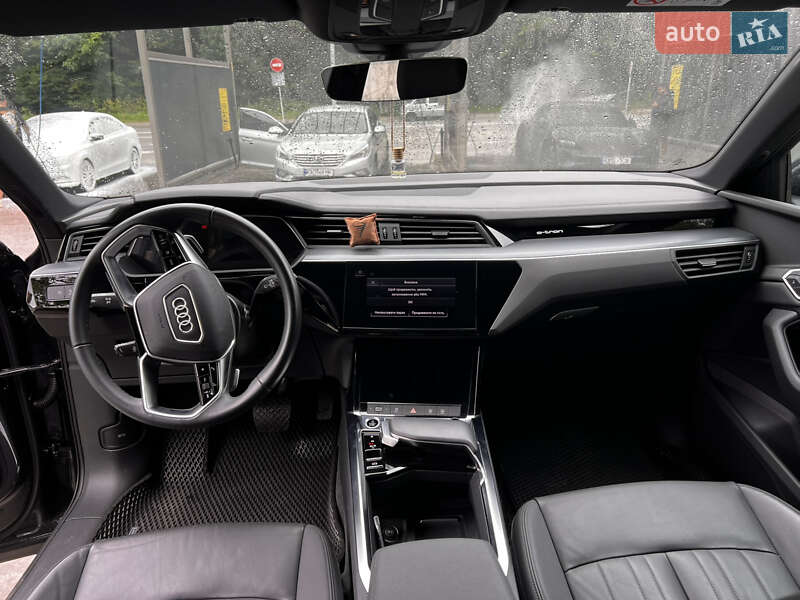 Внедорожник / Кроссовер Audi Q8 e-tron 2023 в Киеве фото 14 Внедорожник / Кроссовер Audi Q8 e-tron 2023 в Киеве