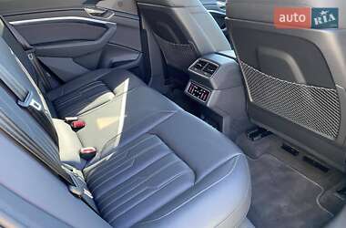 Позашляховик / Кросовер Audi Q8 e-tron 2023 в 