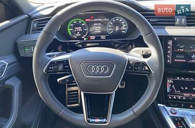 Позашляховик / Кросовер Audi Q8 e-tron 2023 в 