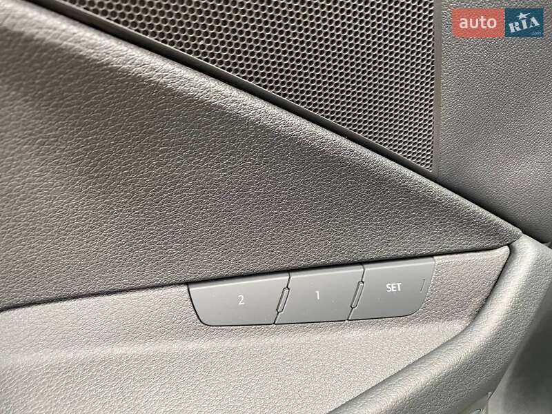 Внедорожник / Кроссовер Audi Q8 e-tron 2023 в Хмельницком