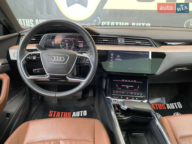 Внедорожник / Кроссовер Audi Q8 e-tron 2023 в Хмельницком