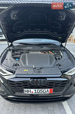 Внедорожник / Кроссовер Audi Q8 e-tron 2023 в 