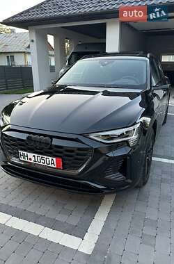 Внедорожник / Кроссовер Audi Q8 e-tron 2023 в 