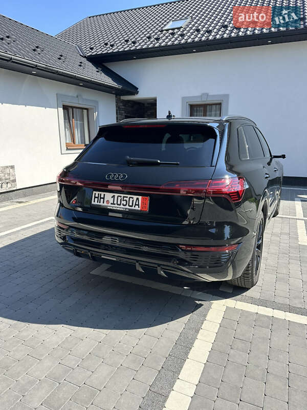 Внедорожник / Кроссовер Audi Q8 e-tron 2023 в Богородчанах