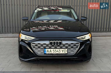 Позашляховик / Кросовер Audi Q8 e-tron 2023 в 