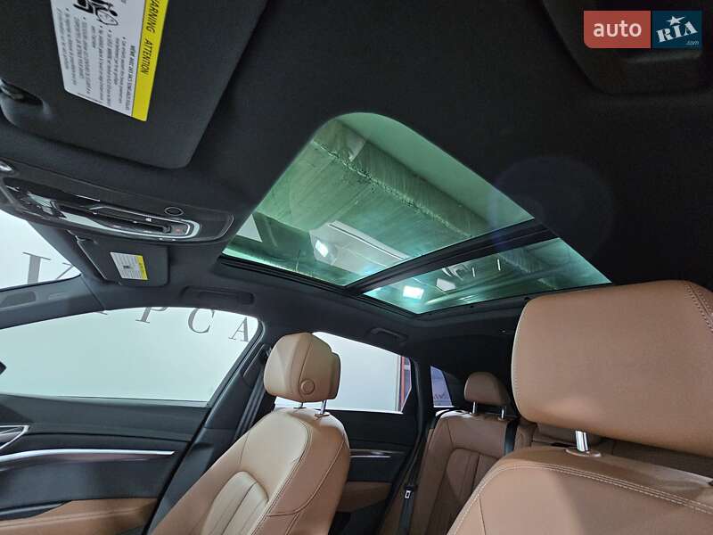 Позашляховик / Кросовер Audi Q8 e-tron 2023 в Києві