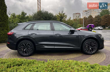 Внедорожник / Кроссовер Audi Q8 e-tron 2024 в 