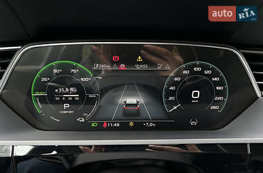 Внедорожник / Кроссовер Audi Q8 e-tron 2024 в 