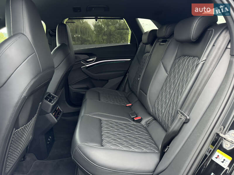 Внедорожник / Кроссовер Audi Q8 e-tron 2023 в Мукачево