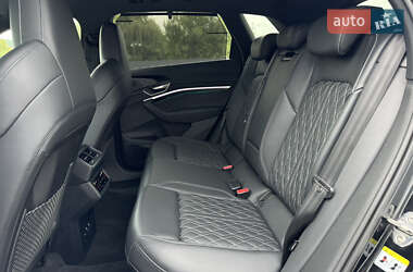 Внедорожник / Кроссовер Audi Q8 e-tron 2023 в 