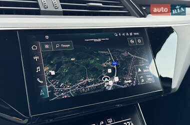 Внедорожник / Кроссовер Audi Q8 e-tron 2023 в 