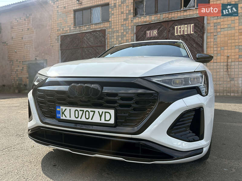 Внедорожник / Кроссовер Audi Q8 e-tron 2023 в Киеве