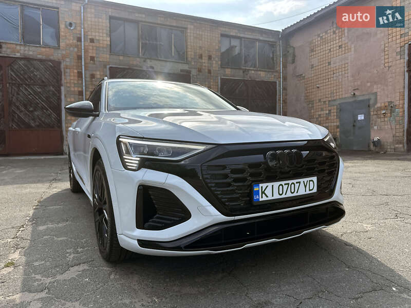 Внедорожник / Кроссовер Audi Q8 e-tron 2023 в Киеве