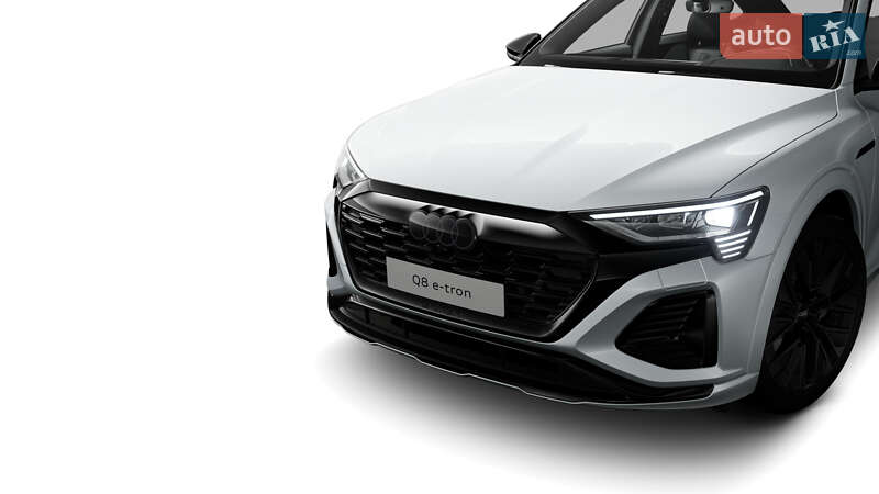 Позашляховик / Кросовер Audi Q8 e-tron 2023 в Києві