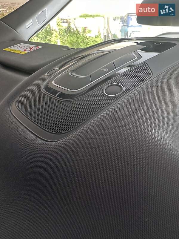 Позашляховик / Кросовер Audi Q8 e-tron 2023 в Києві