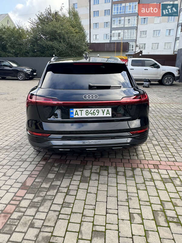 Внедорожник / Кроссовер Audi Q8 e-tron 2023 в Ивано-Франковске