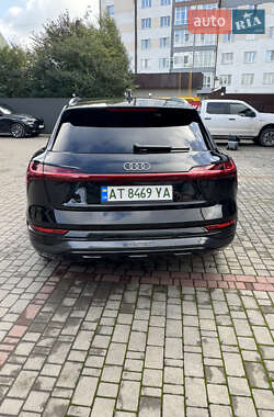 Внедорожник / Кроссовер Audi Q8 e-tron 2023 в 
