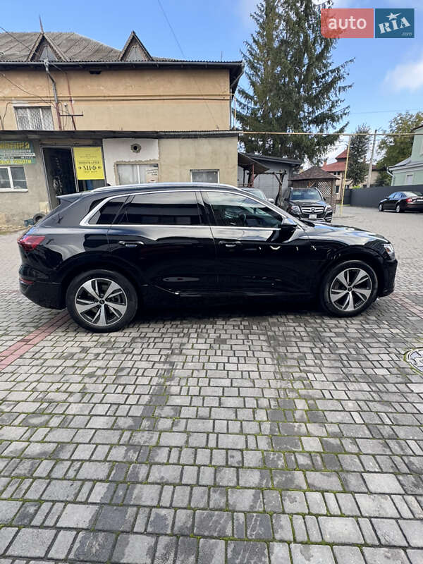 Внедорожник / Кроссовер Audi Q8 e-tron 2023 в Ивано-Франковске