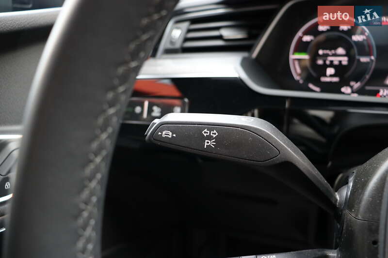 Внедорожник / Кроссовер Audi Q8 e-tron 2023 в Львове фото 24 Внедорожник / Кроссовер Audi Q8 e-tron 2023 в Львове