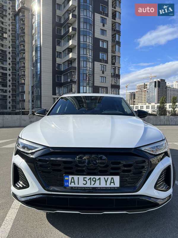 Внедорожник / Кроссовер Audi Q8 e-tron 2024 в Киеве