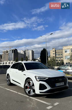 Внедорожник / Кроссовер Audi Q8 e-tron 2024 в 