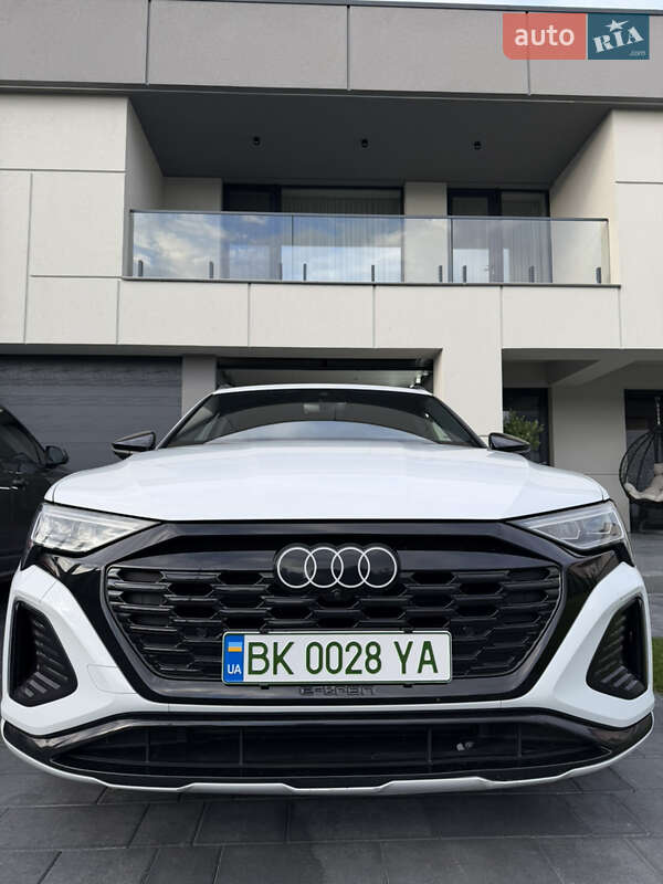 Audi Q8 e-tron 2023