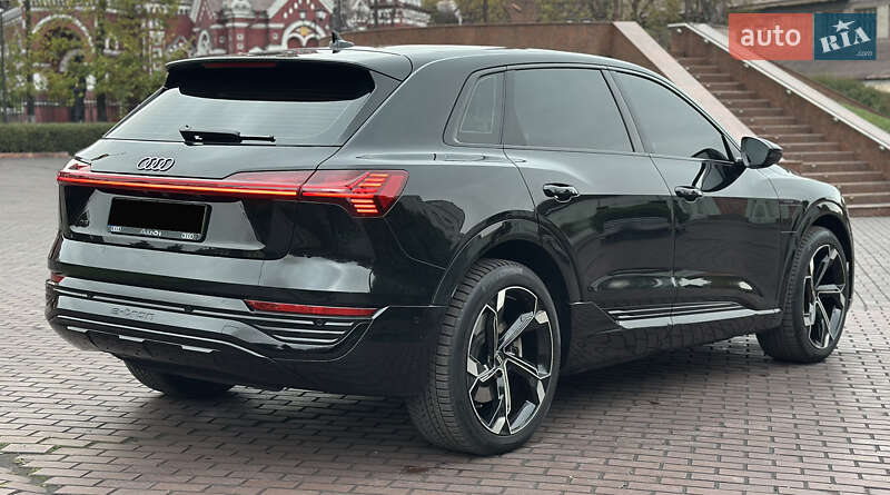 Внедорожник / Кроссовер Audi Q8 e-tron 2024 в Днепре фото 12 Внедорожник / Кроссовер Audi Q8 e-tron 2024 в Днепре