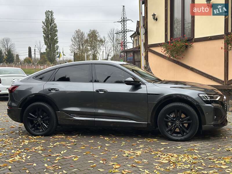 Позашляховик / Кросовер Audi Q8 e-tron 2023 в Хмельницькому