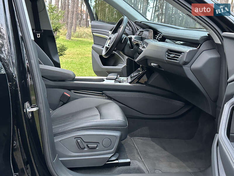 Внедорожник / Кроссовер Audi Q8 e-tron 2023 в Житомире фото 49 Внедорожник / Кроссовер Audi Q8 e-tron 2023 в Житомире