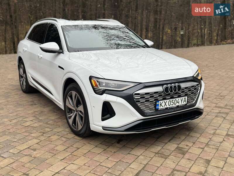 Внедорожник / Кроссовер Audi Q8 e-tron 2023 в Харькове