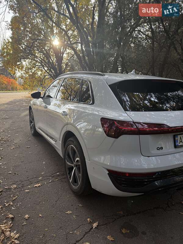 Внедорожник / Кроссовер Audi Q8 e-tron 2023 в Запорожье