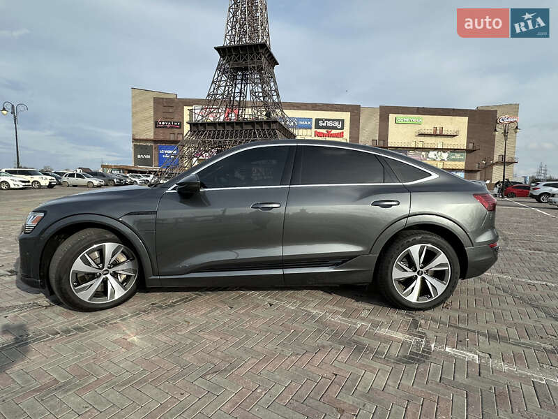 Внедорожник / Кроссовер Audi Q8 e-tron 2023 в Харькове