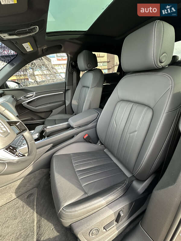 Внедорожник / Кроссовер Audi Q8 e-tron 2023 в Харькове